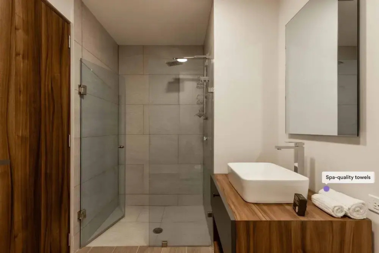 Casai Roma 1 BR Central Studio