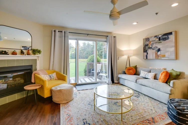 2 Bedrooms Apartment