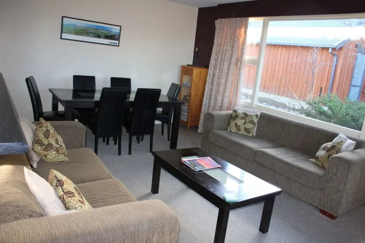 6 Denby Place
