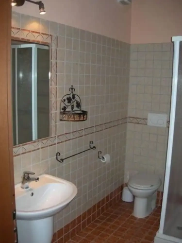 1 Bedroom Double Basement Apartment