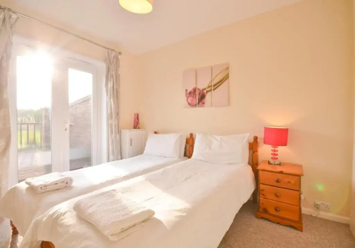 18 Tollgate Cottages