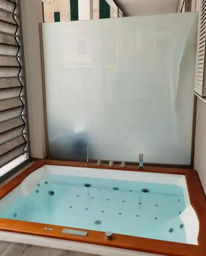 GF Holiday Suite 2