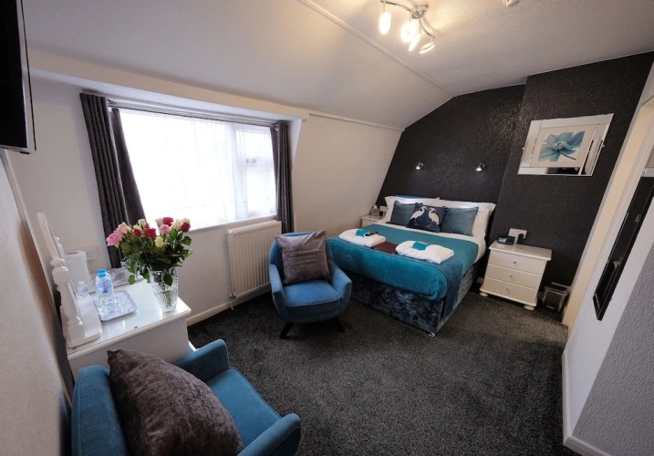 2 Bedrooms Standard Family room