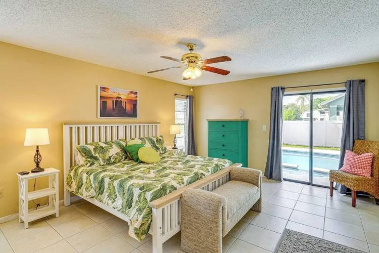 1 Mi to Dtwn Stuart: Bright Home w/ Pool & Spa!