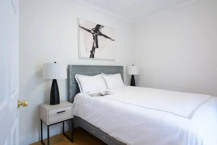 454-4r New 2BR Prime Midtown Best Value Sleeps 5