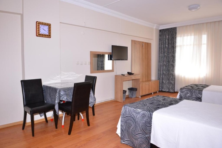 Standard Twin room with balcony