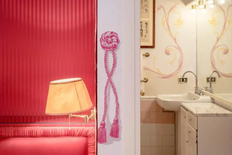 Piazza Colonna Apartment - Charme Homes