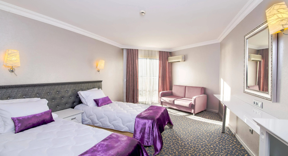 Caprice Beach Hotel
