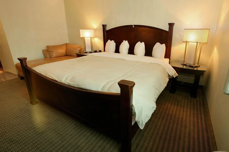 Marvin's Garden Inn