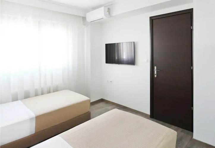 Icon Apartments