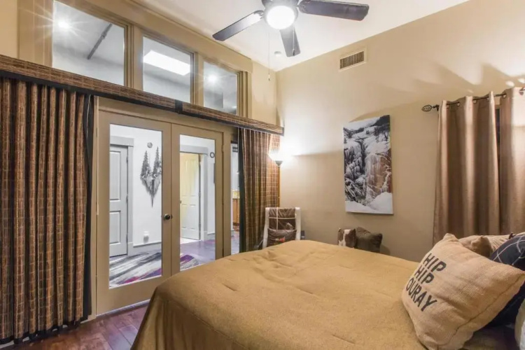 708 Main St Unit 4