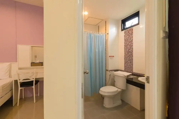 Standard Twin room with balcony