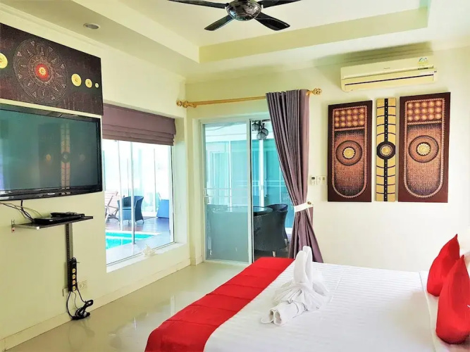 2 14 Thai Style Villa With Private Pool in Karon