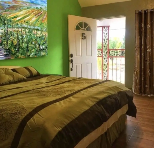 Comfort room
