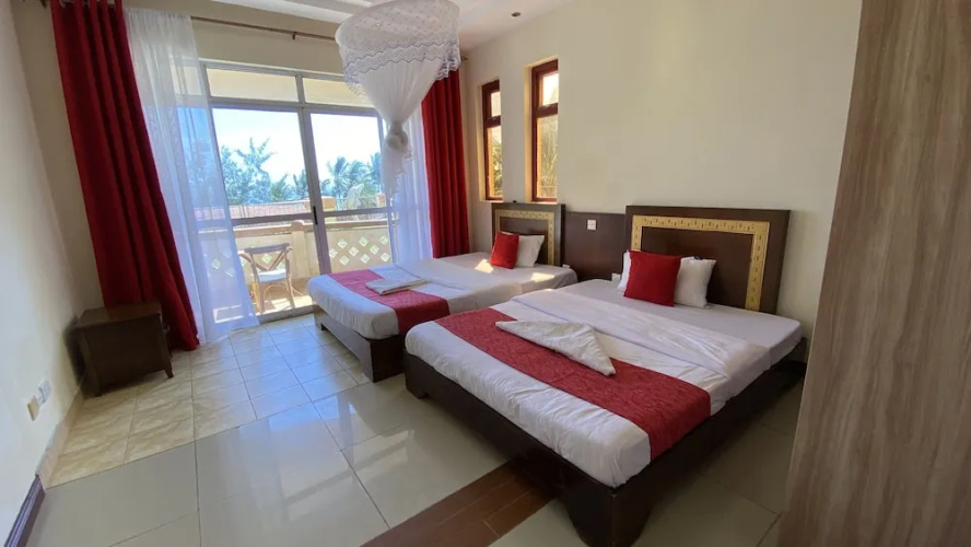 Lux Suites Eden Seafront Apartments