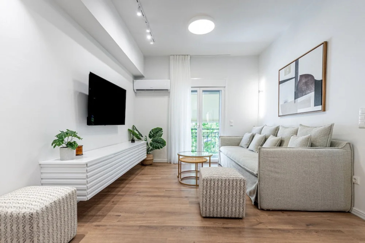 Phaedrus Living: Prosperity Residences Paradise