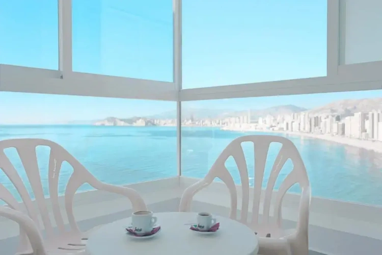 Standard Triple room with sea view