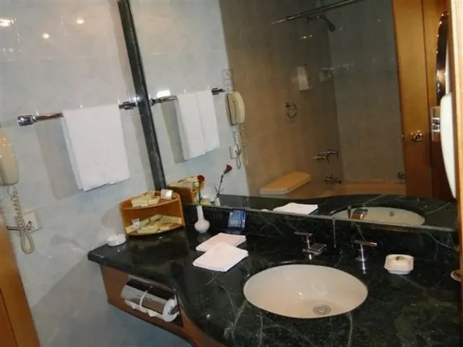 Zhongwei Hangzhou Sunny Hotel