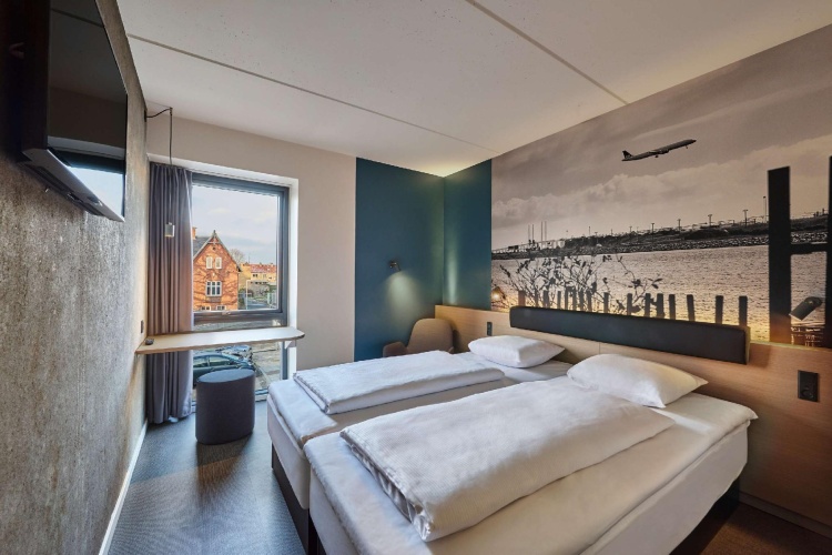 Standard Twin room