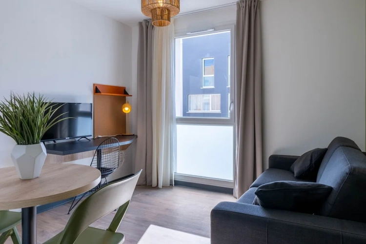 1 Bedroom Apartment