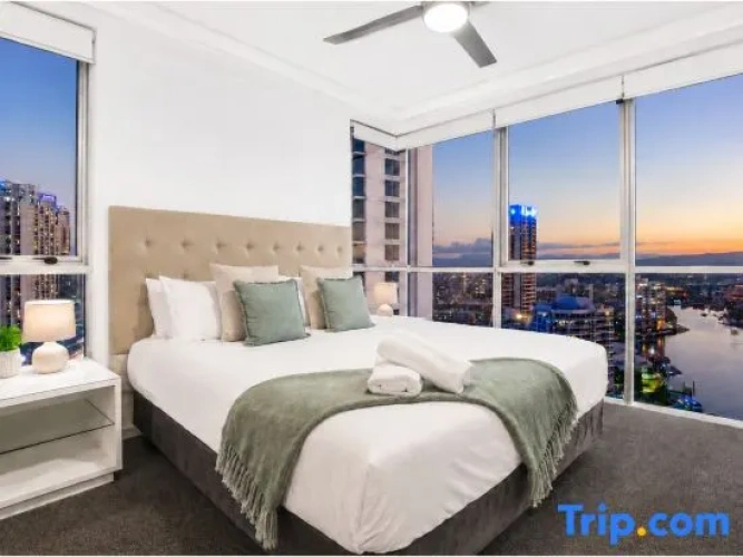 Standard Twin room with land view