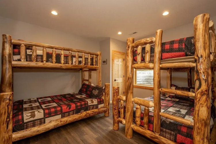 Hilltop Hideaway by Taylor Made Deep Creek