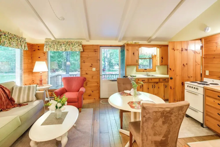 'pine Cottage' Duplex w/ Deck: Walk to State Park!