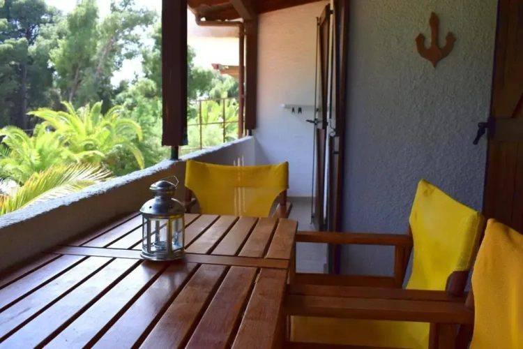 Apartment with balcony
