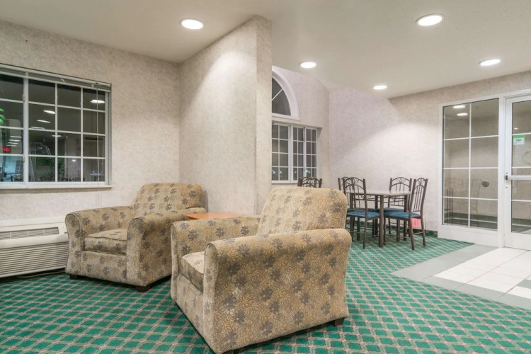 Super 8 Fargo Airport