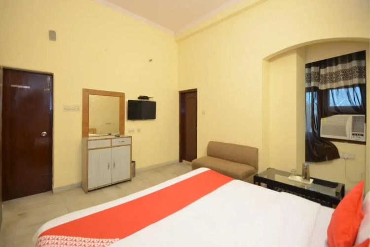 OYO Rooms Swarn Path Mansarovar