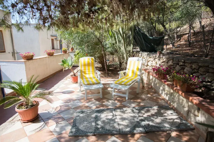 Two Room Apartment Near the Beach 2