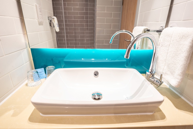 Holiday Inn Express London Heathrow T4 photo 9