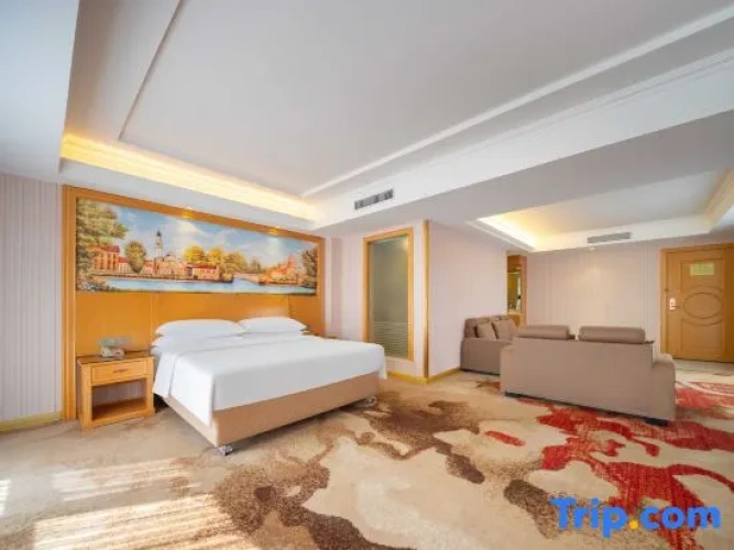 Deluxe Double Suite