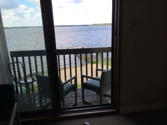 2 Bedrooms Apartment with balcony and with lake view