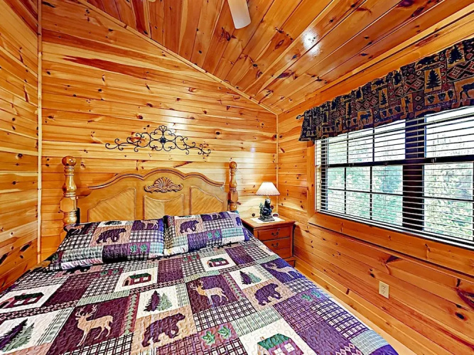 New Listing! 2 Luxe Mountain S, Sleeps 24! 7 Bedroom Cabin