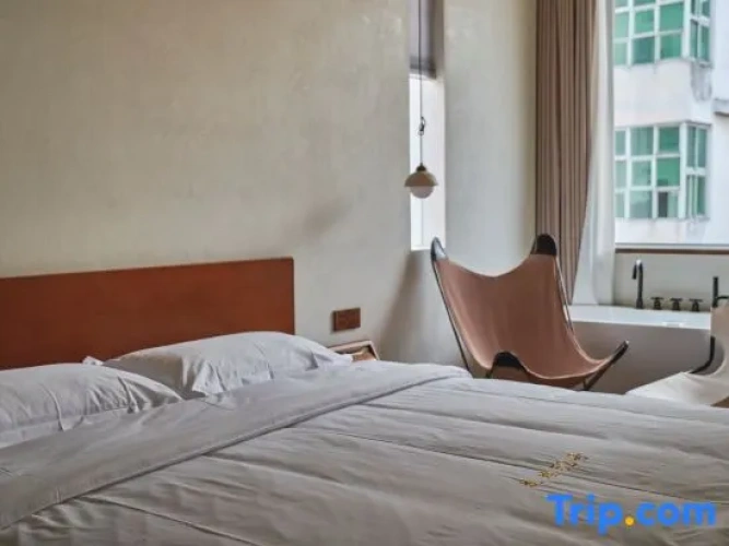 Standard room with balcony