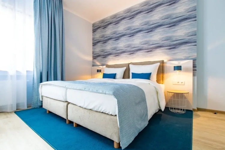 Grand room