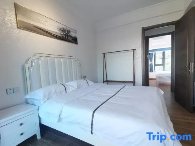3 Bedrooms Comfort Suite with garden view