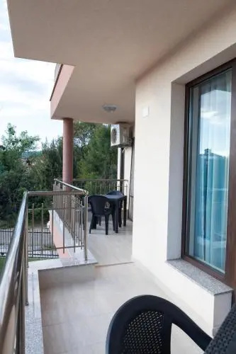 La Mer Apartments