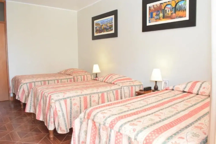 Standard Triple room