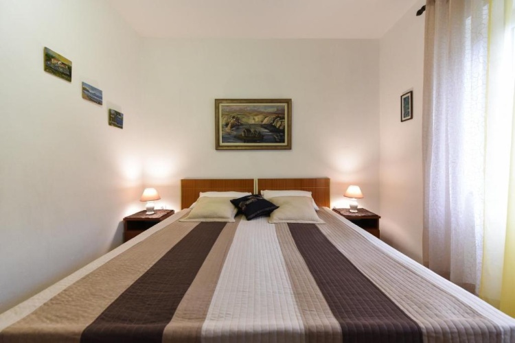 1 Bedroom Apartment with garden view