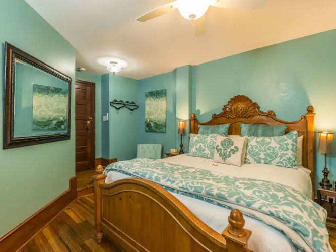 Carriage Way Inn