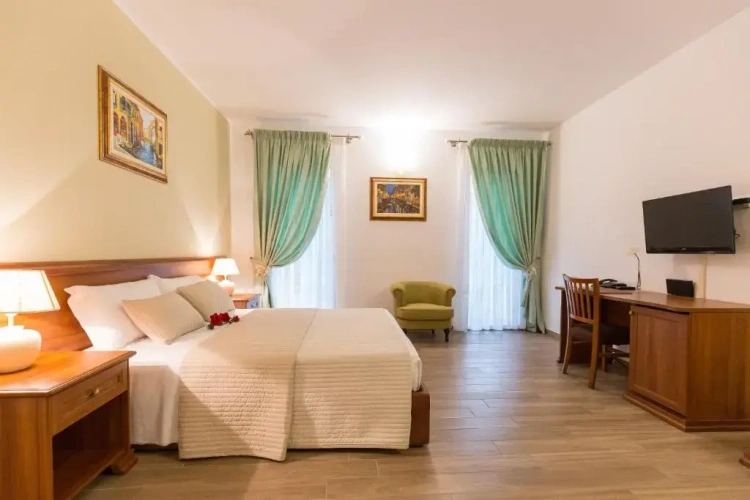 Deluxe Double room with balcony