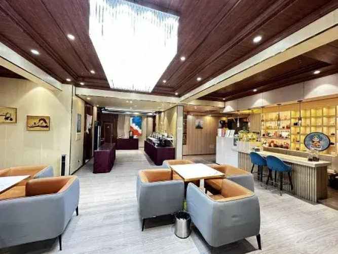 Gongga Hotel(色达贡嘎大酒店)
