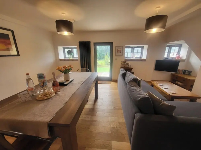 3 Bedroom Cottage - Hot Tub,