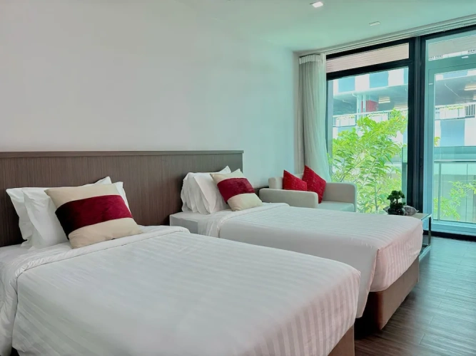 Standard Twin room with balcony