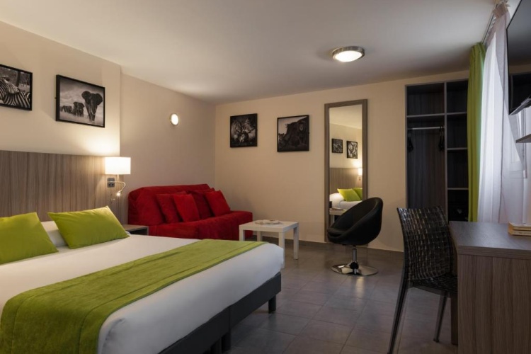 Standard Quadruple room