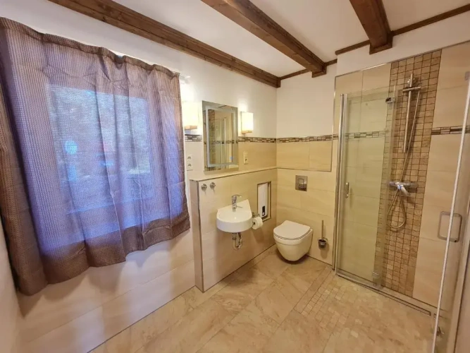 4 Bedrooms Cottage