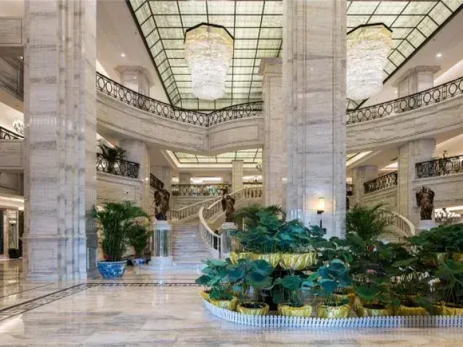 Victoria Hotel