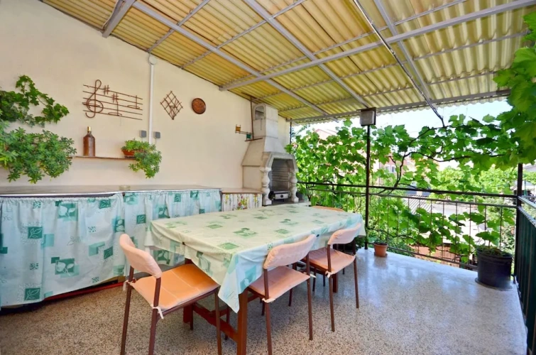 Apartment with balcony